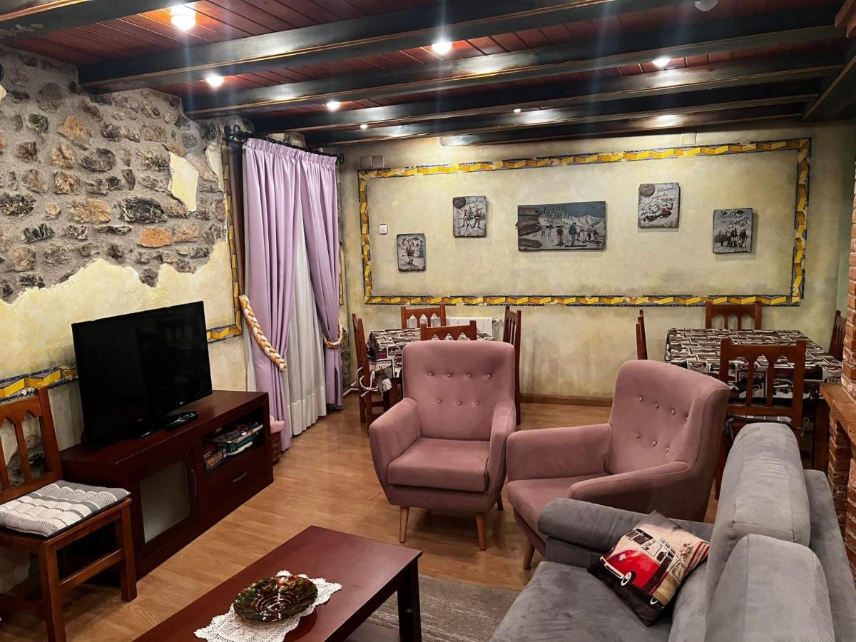 Casa Pelentos Sandiniés المظهر الخارجي الصورة